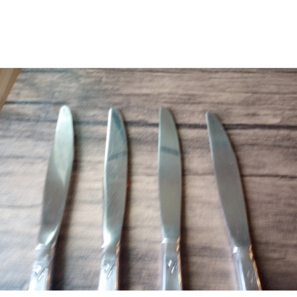Oneida Profile Orlando Stainless Steel Flatware Knives 9-1/4" Cutlery Set of 4 - Picture 5 of 6